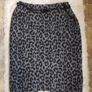 Stylist leopard print skirt